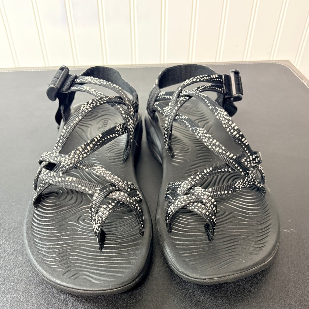 Chaco Womens Z Cloud 2 Black White Strappy Athletic Sandals Size 9